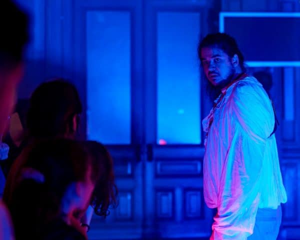 Roméo devant des joueurs à l'Opéra de Nice